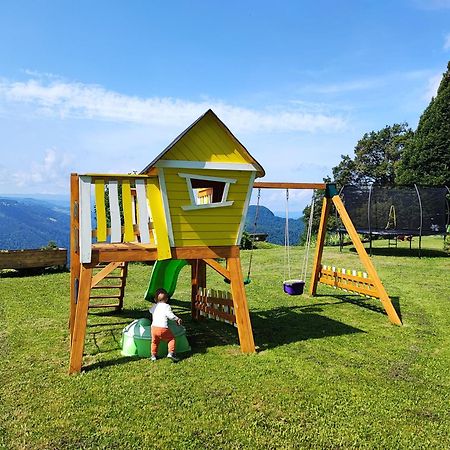 Domacija Za Robom Appartement Cerkno Buitenkant foto