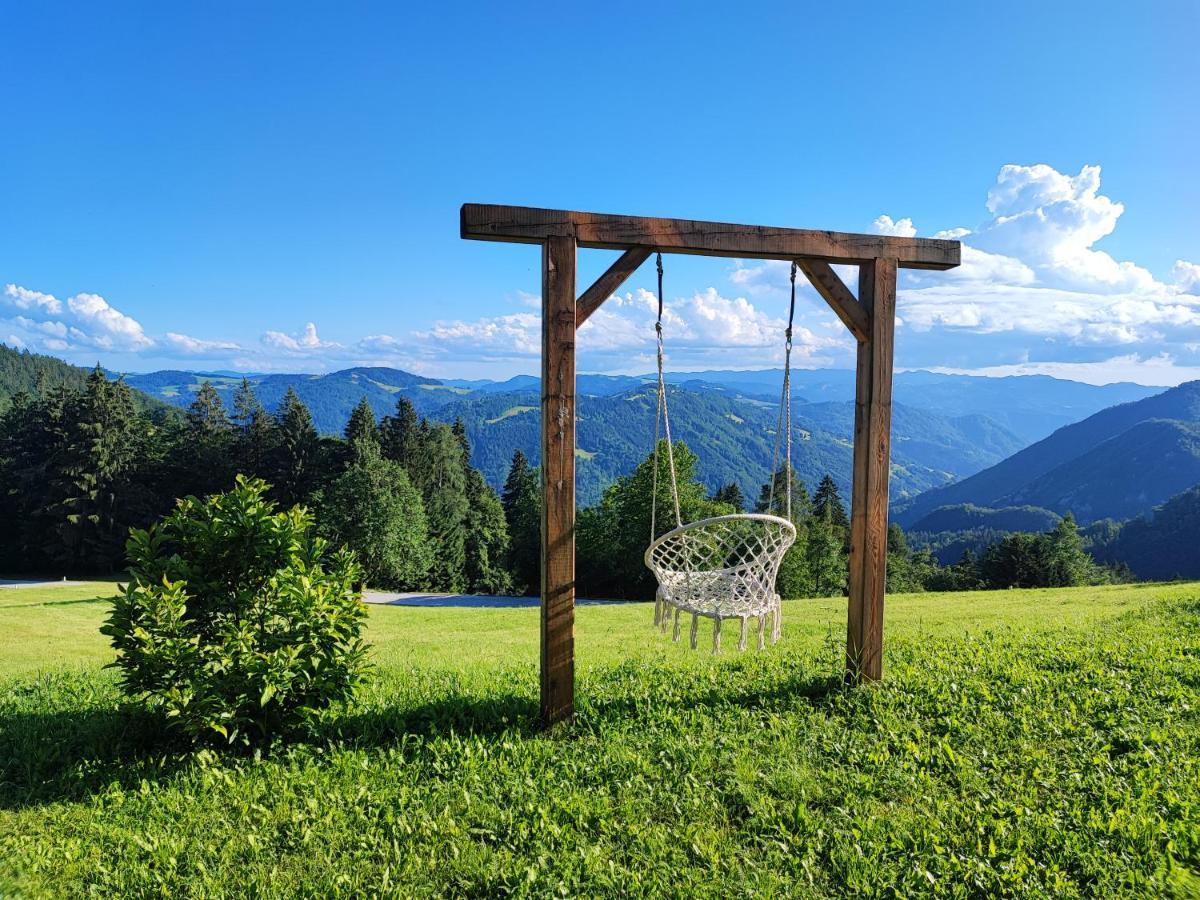 Domacija Za Robom Appartement Cerkno Buitenkant foto