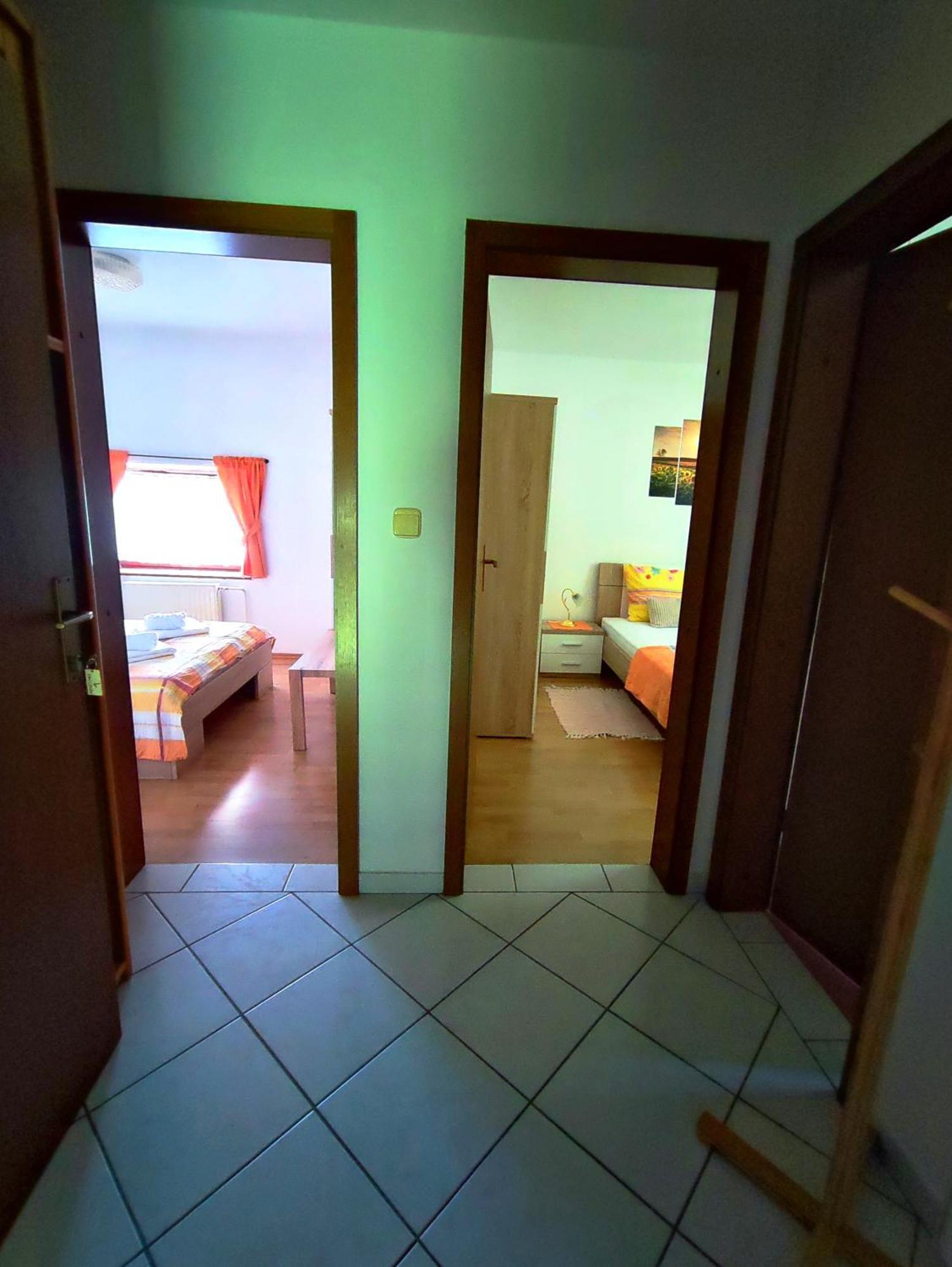 Domacija Za Robom Appartement Cerkno Buitenkant foto