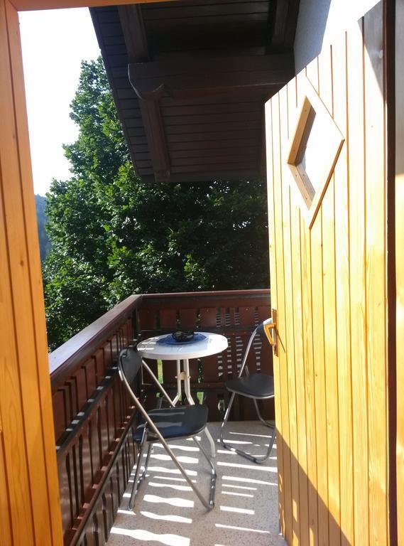 Domacija Za Robom Appartement Cerkno Kamer foto